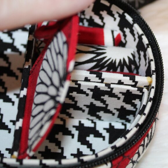 Vera Bradley Deco Daisy Jewelry Box - Picture 10 of 15